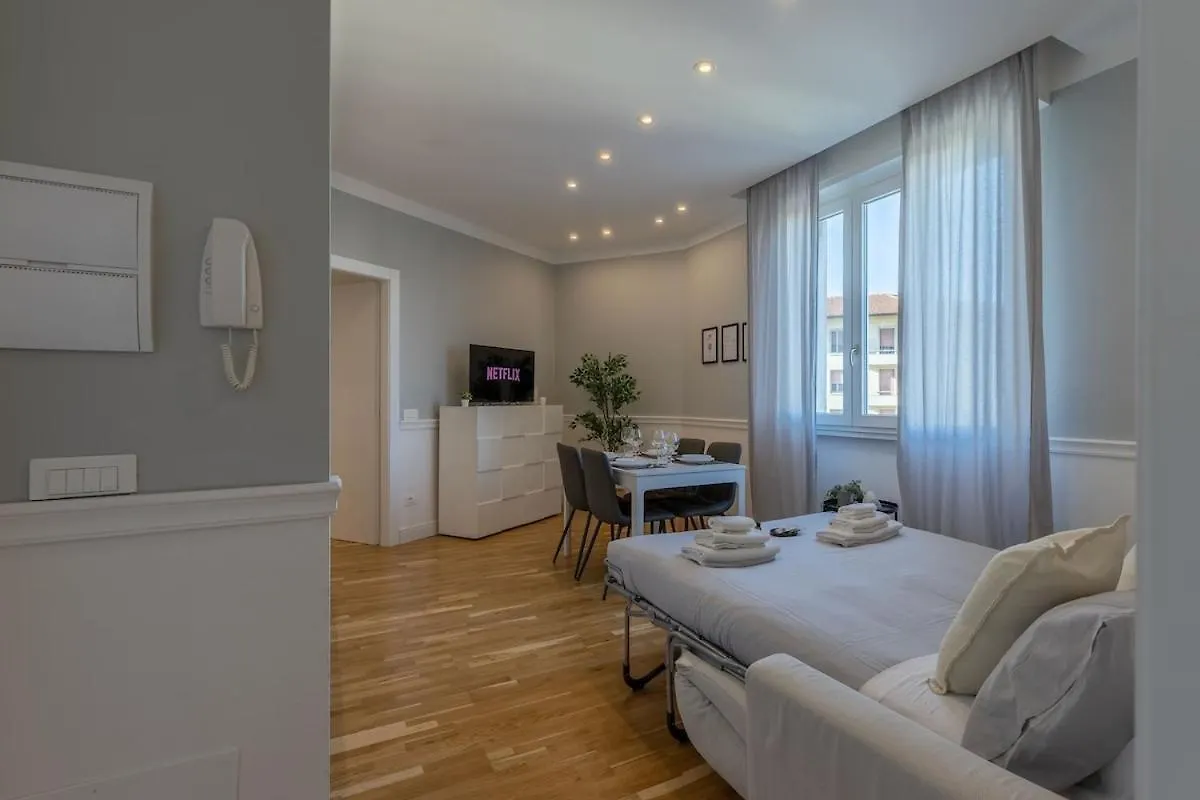 Careggi-Rifredi Chic Apartment Tramvia-Parking Florence 0*,  Italy
